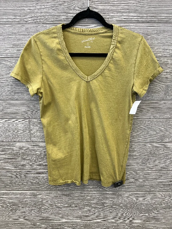 Top Short Sleeve By Universal Thread In Green, Size: Xs