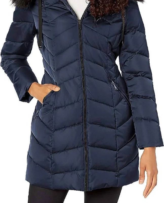 Gwen Chevron Puffer Coat In Galaxy